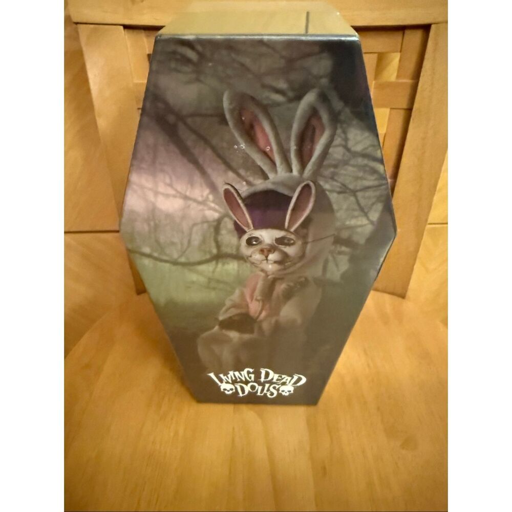 The Return of The Living Dead Dolls: Eggzorcist - Bunny of Doom Edition